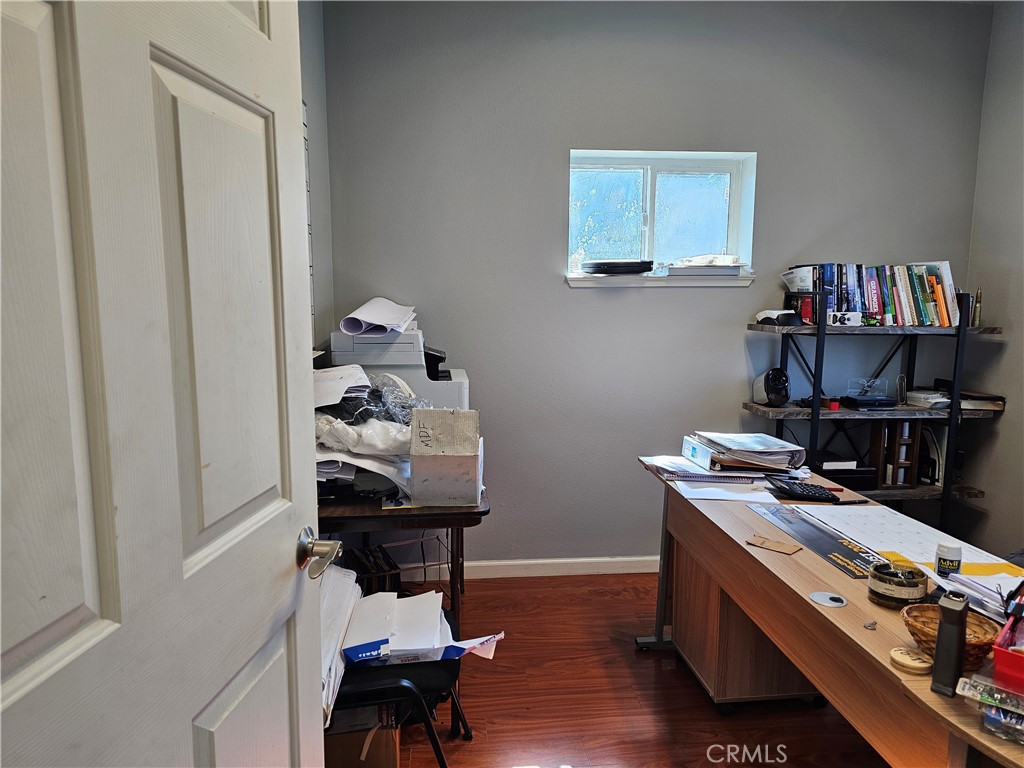 main property photo 11