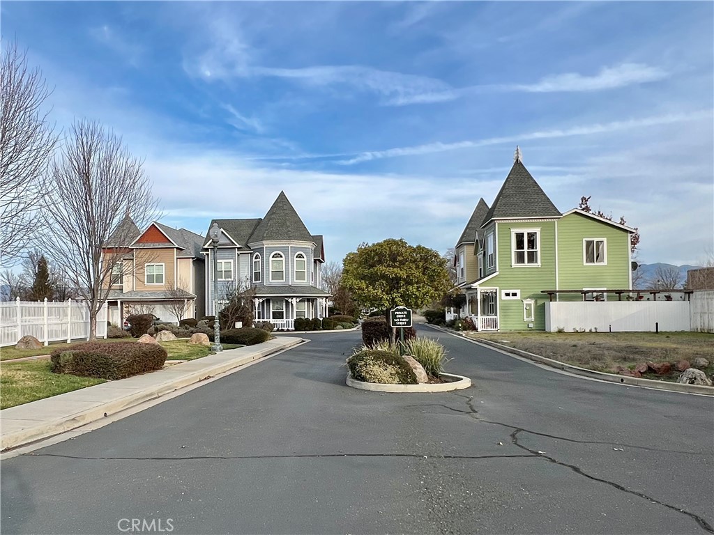 main property photo 13