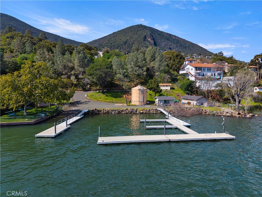 main property photo 11