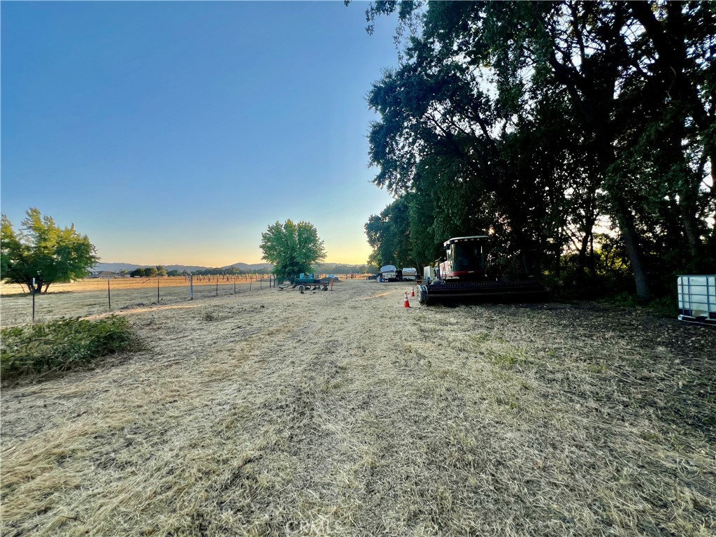 main property photo 25