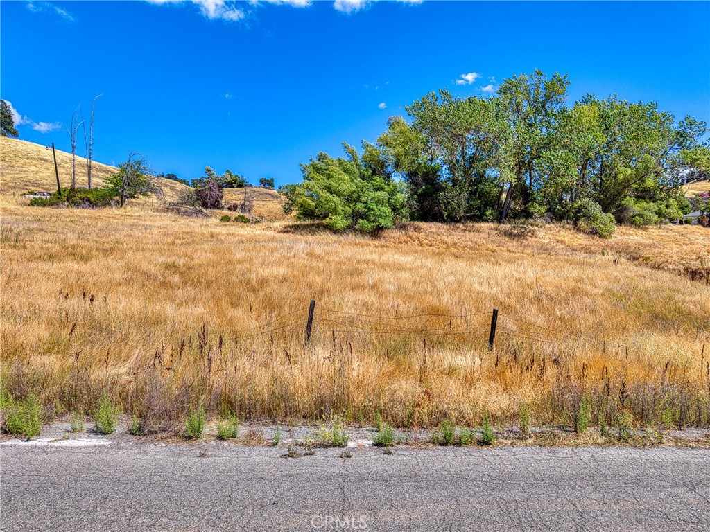main property photo 9