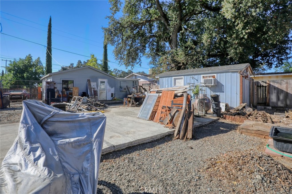 main property photo 18