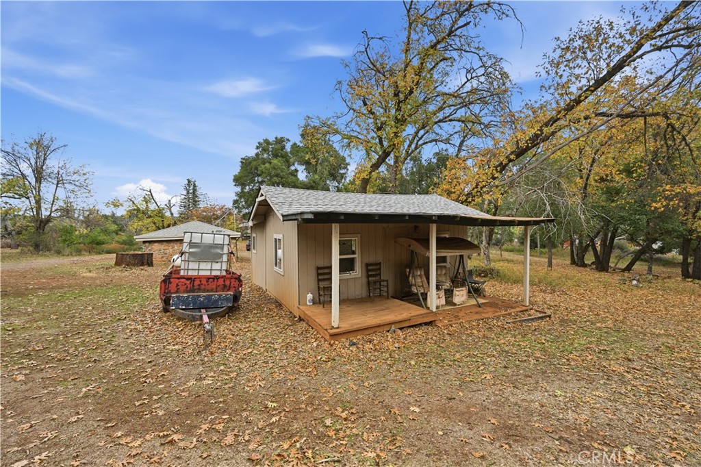 main property photo 28