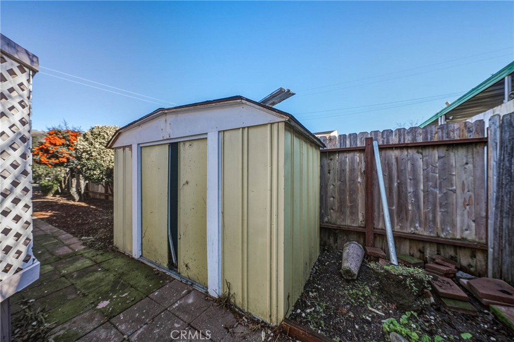 main property photo 33