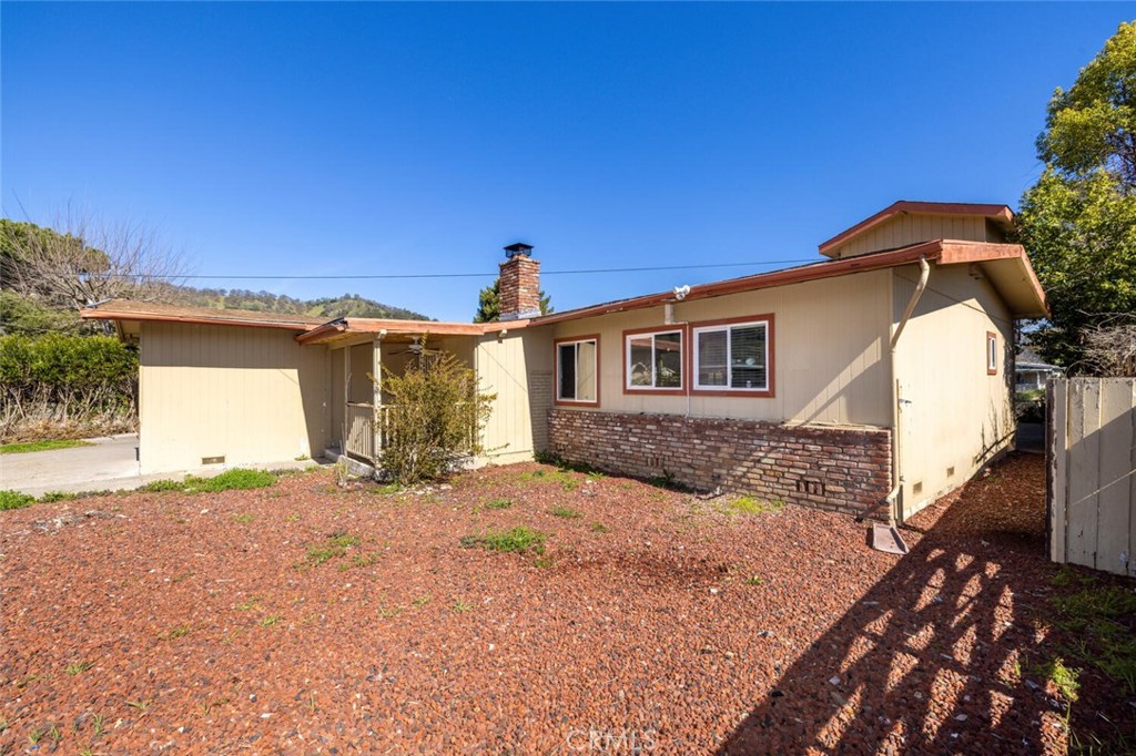 main property photo 3