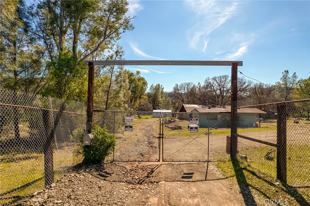 main property photo 45