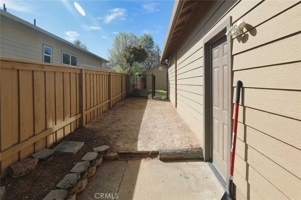 main property photo 20