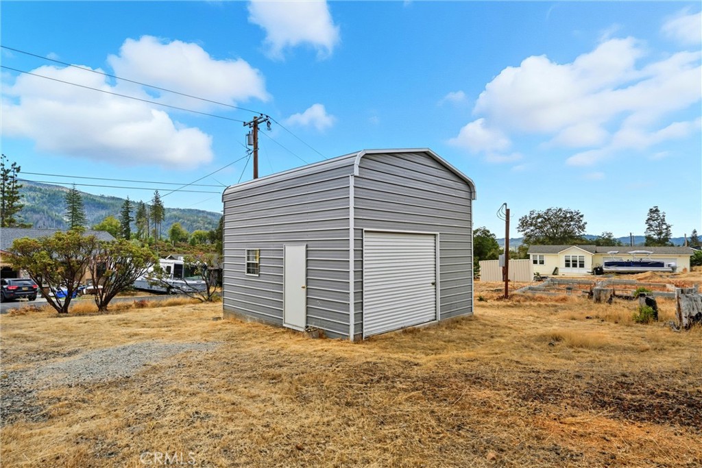 main property photo 23