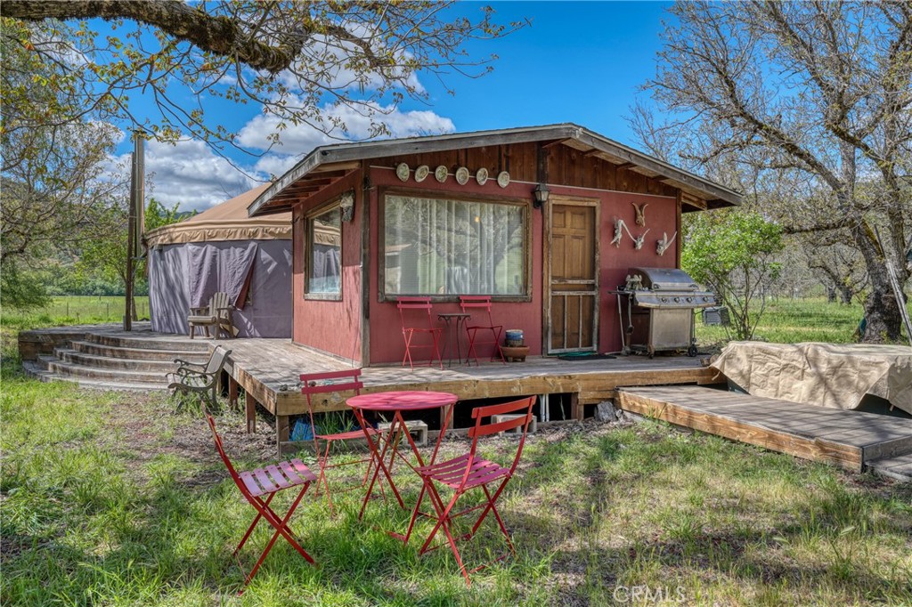 main property photo 16