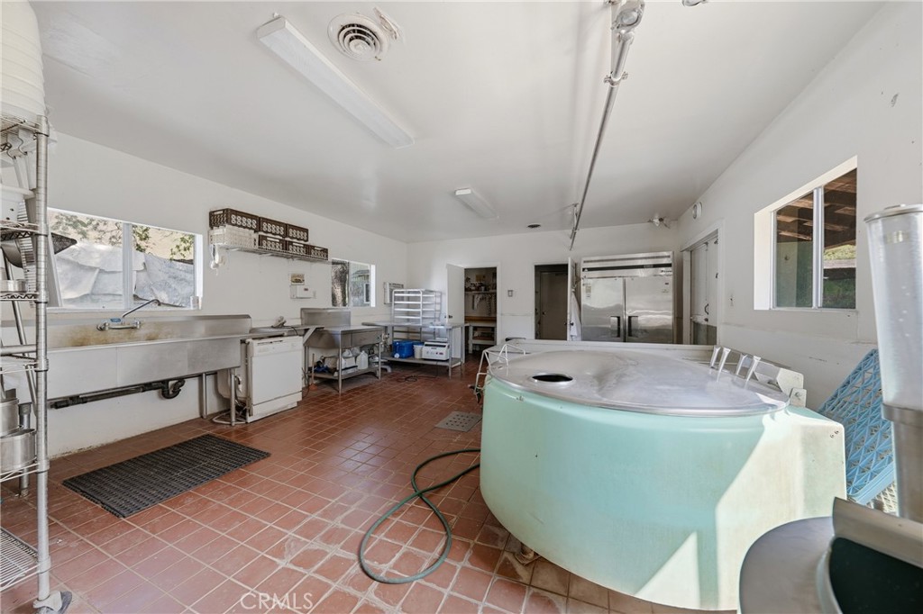 main property photo 65