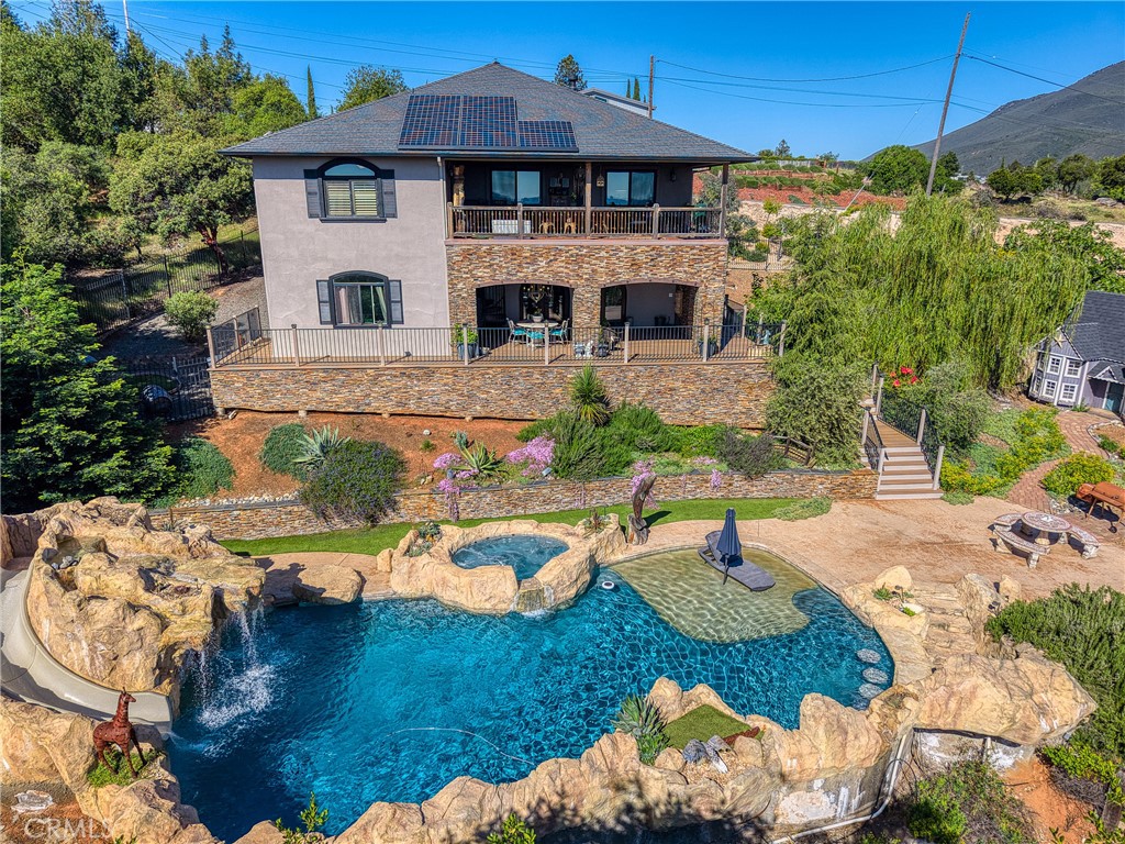 main property photo 45