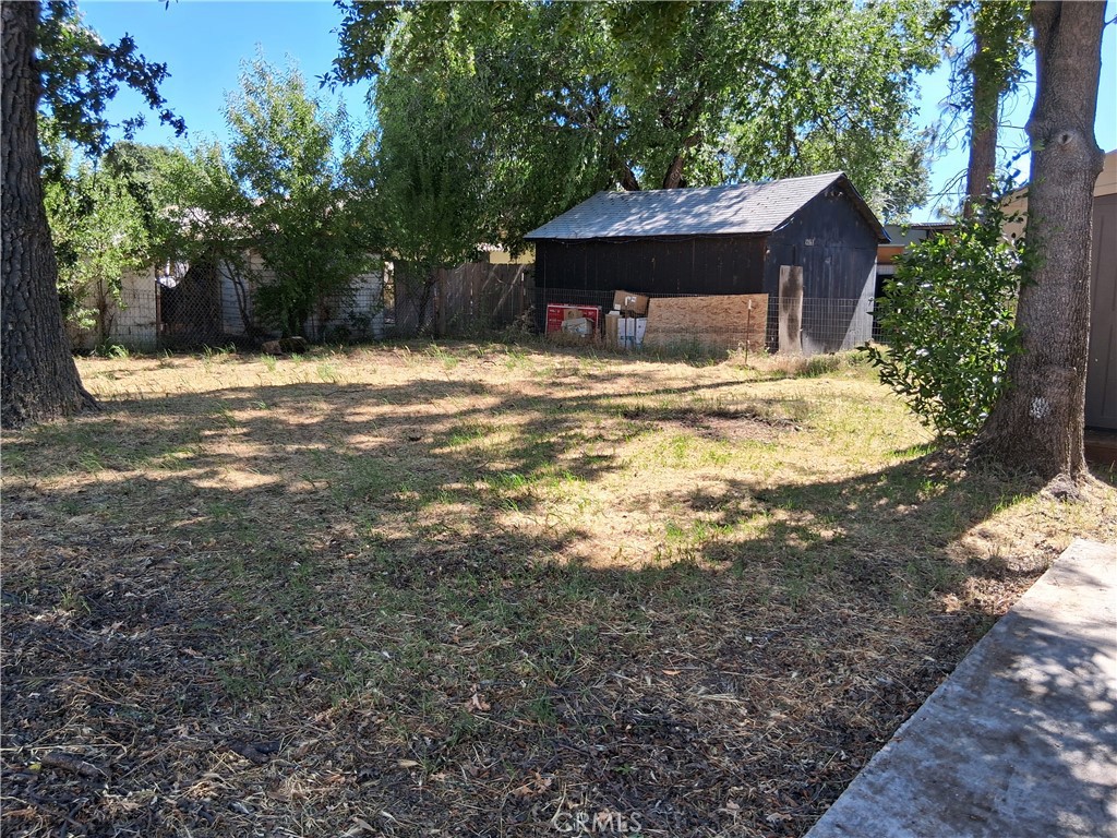 main property photo 28