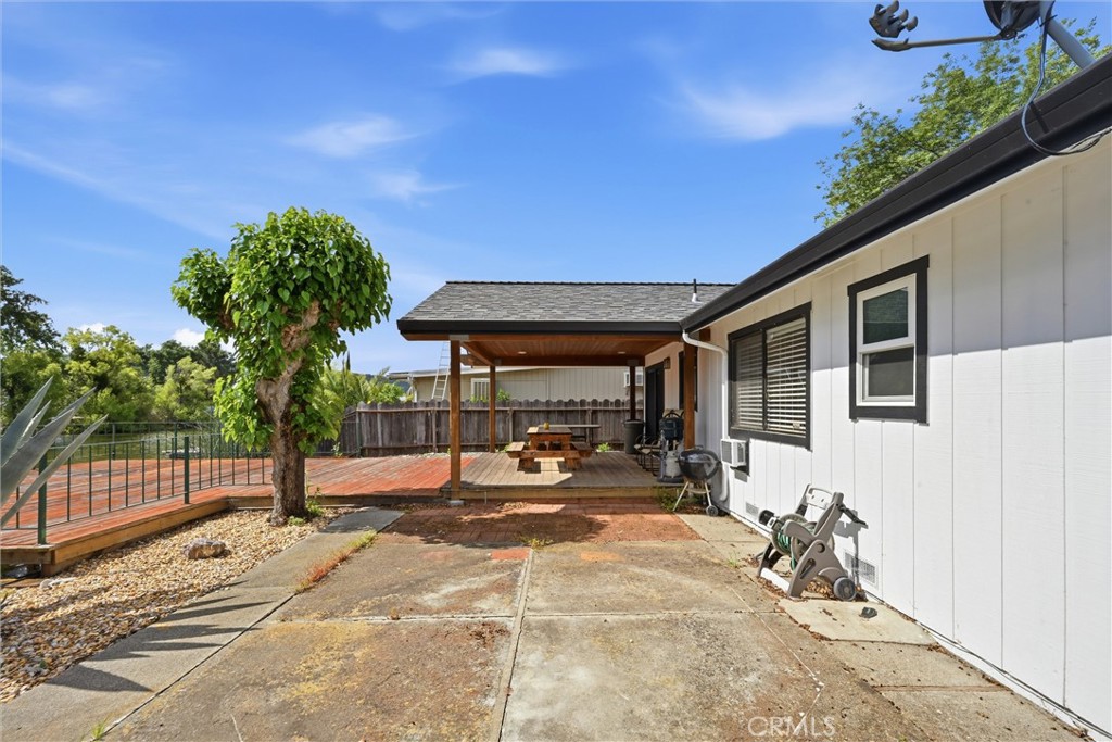 main property photo 22
