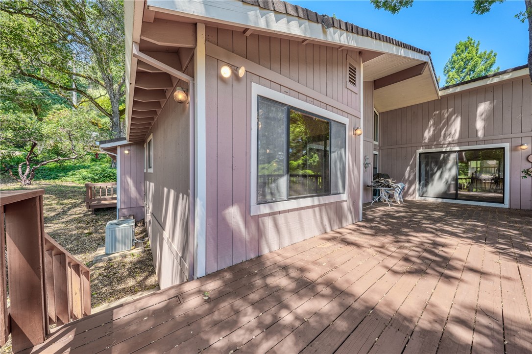 main property photo 40