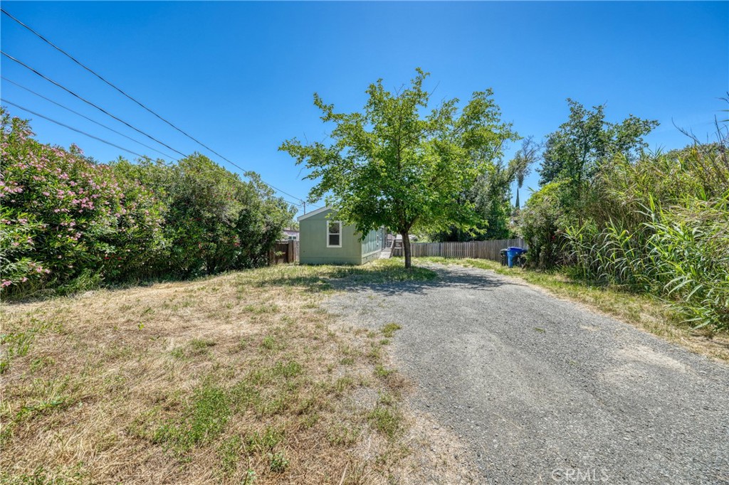 main property photo 13