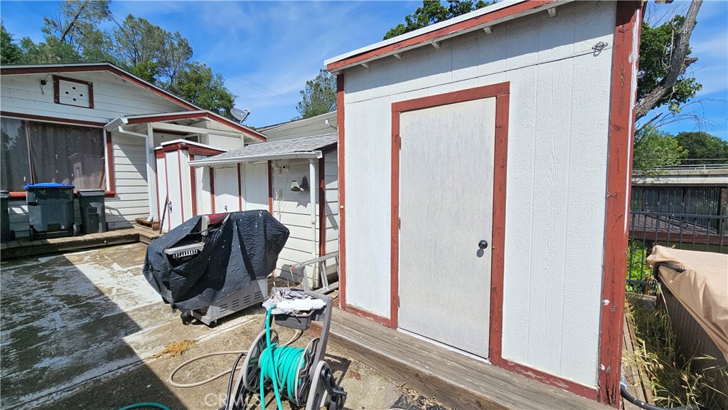 main property photo 17