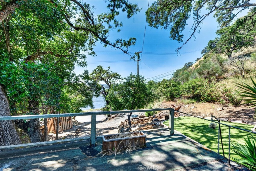 main property photo 25