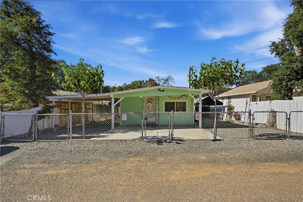 main property photo 25