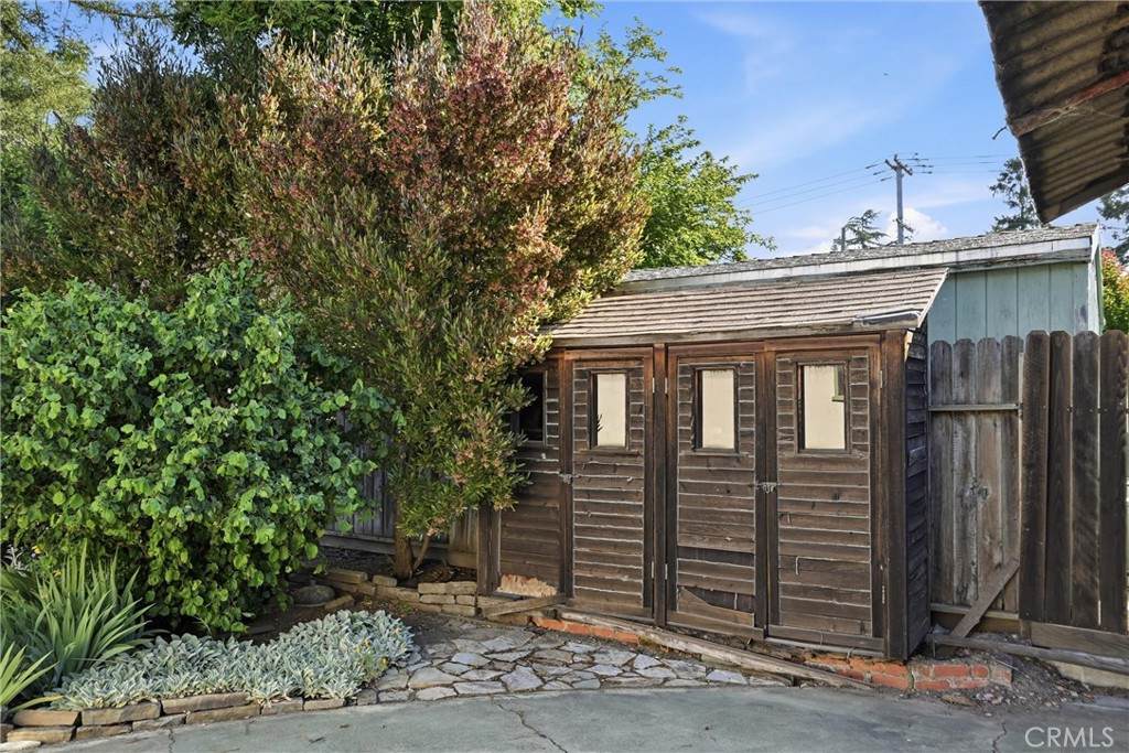 main property photo 27