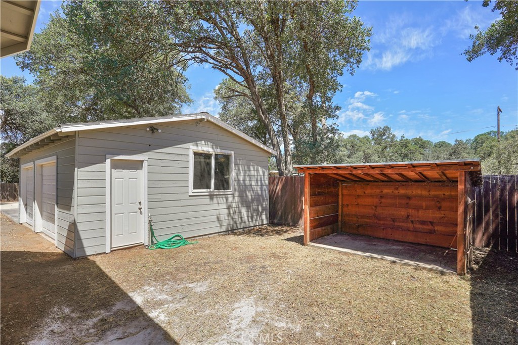 main property photo 45