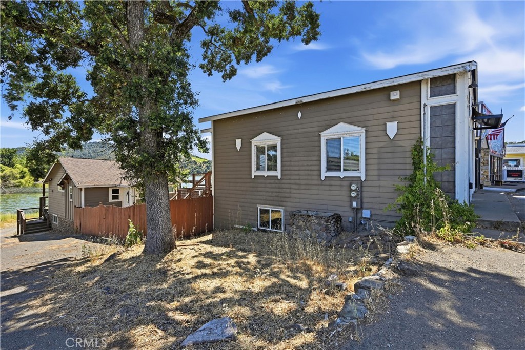 main property photo 32