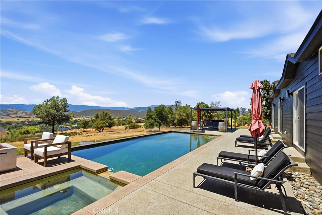 main property photo 48