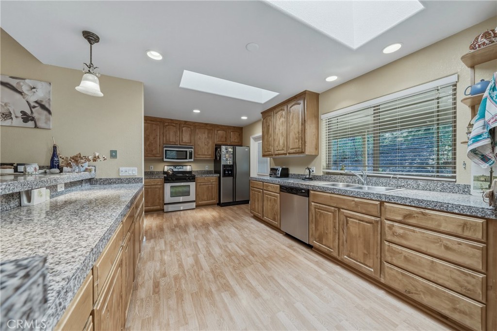 main property photo 13