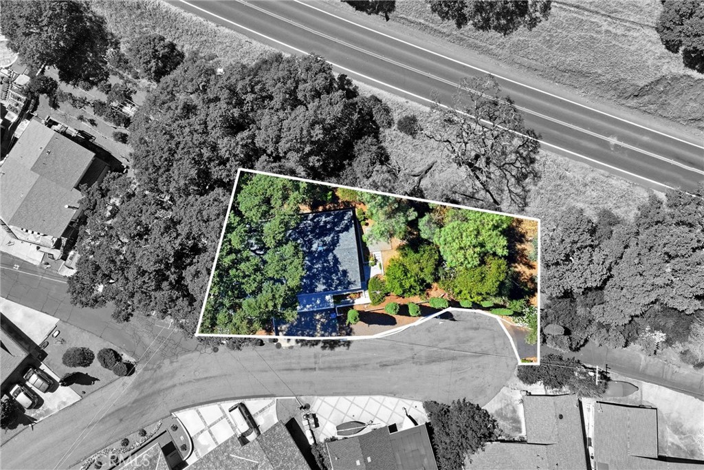 main property photo 33
