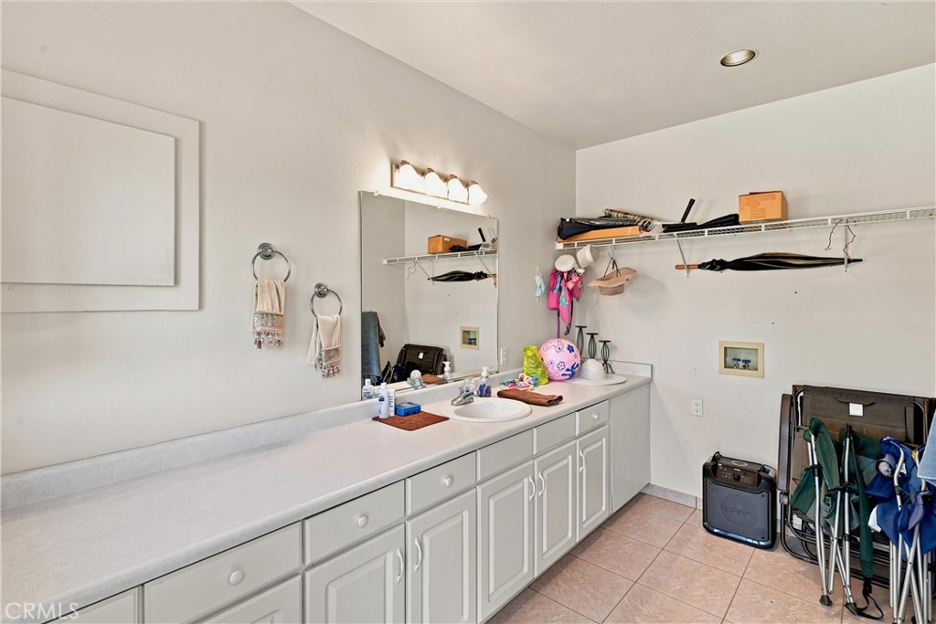 main property photo 60