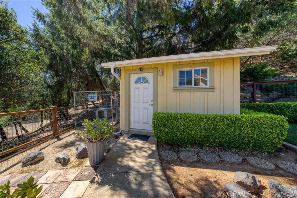 main property photo 37