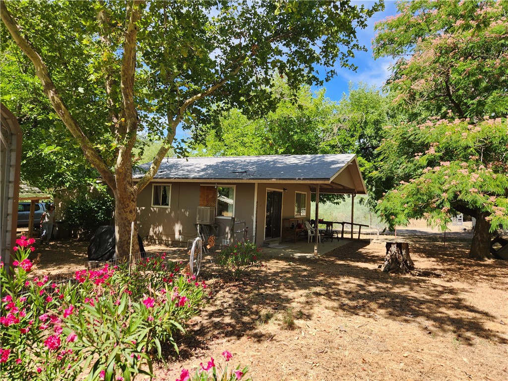 main property photo 7