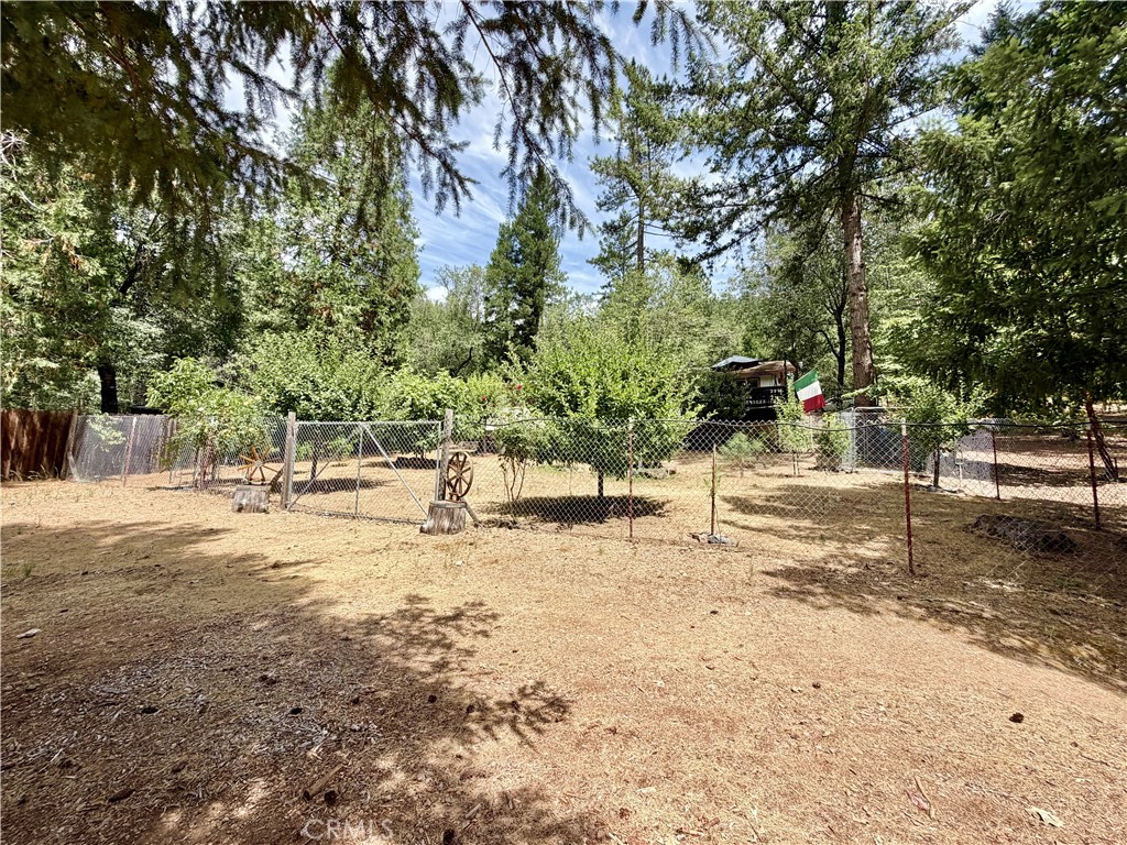 main property photo 40