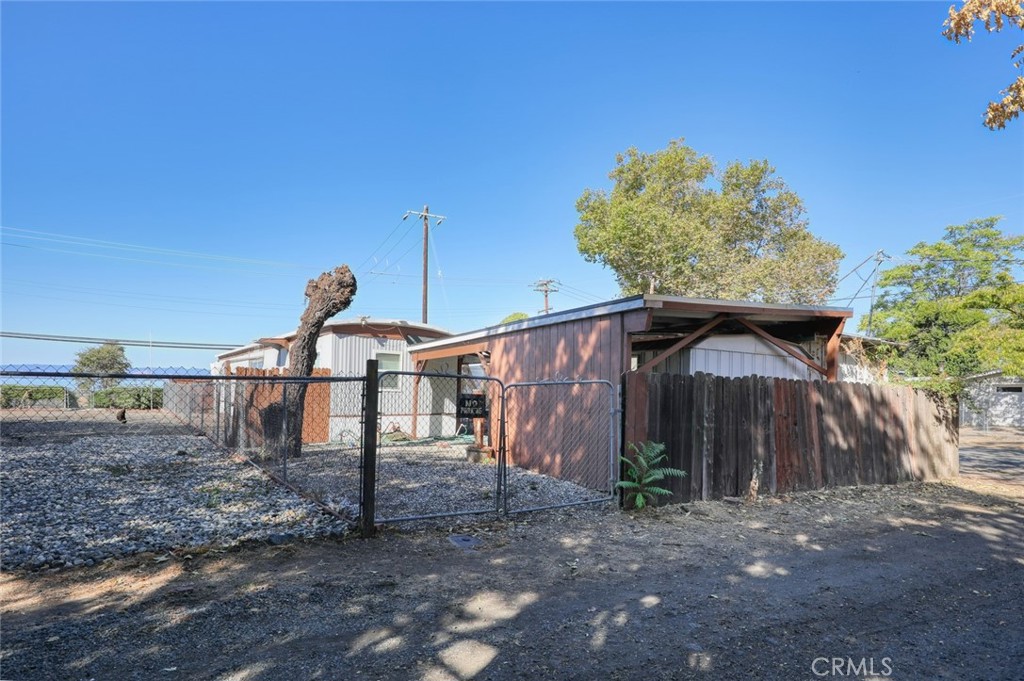 main property photo 23