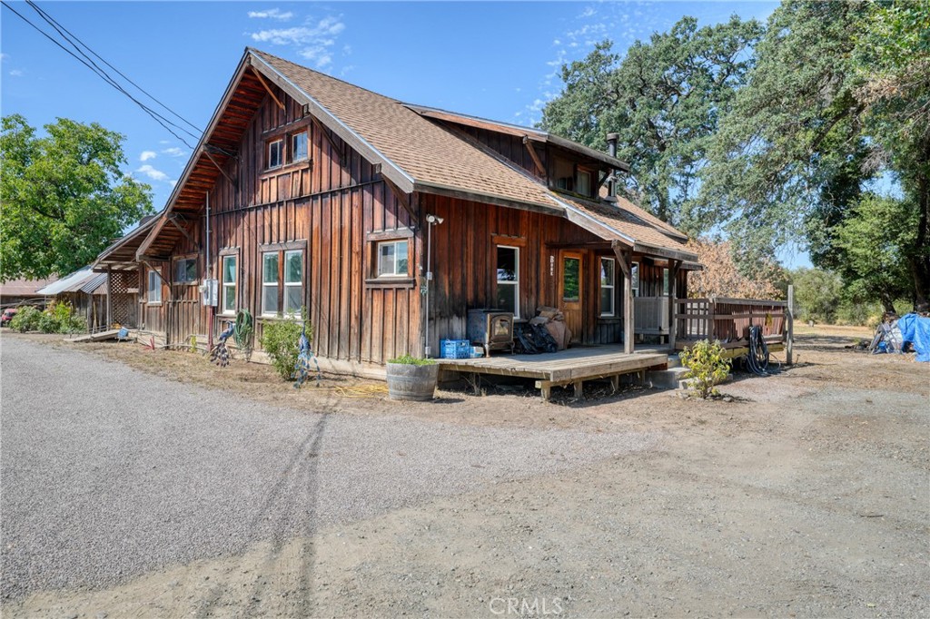 main property photo 31