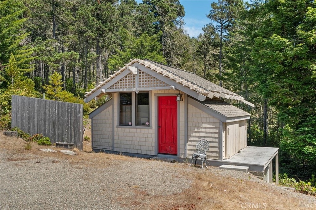 main property photo 12