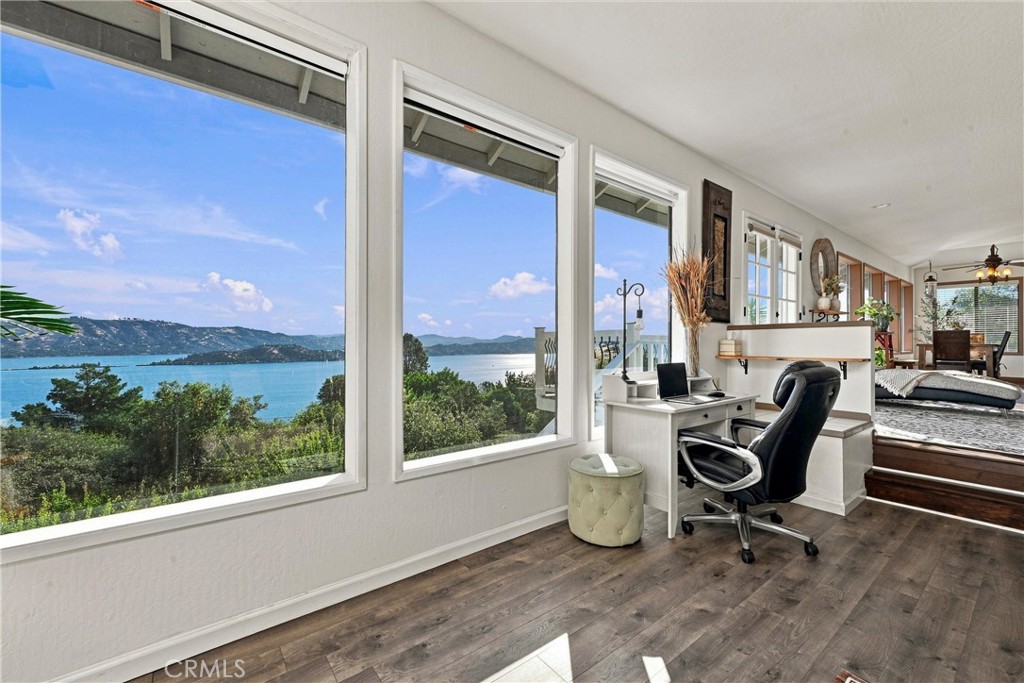 main property photo 25