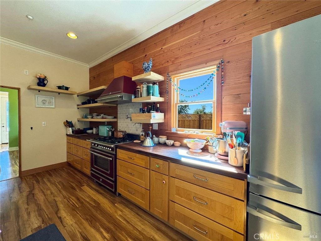 main property photo 17