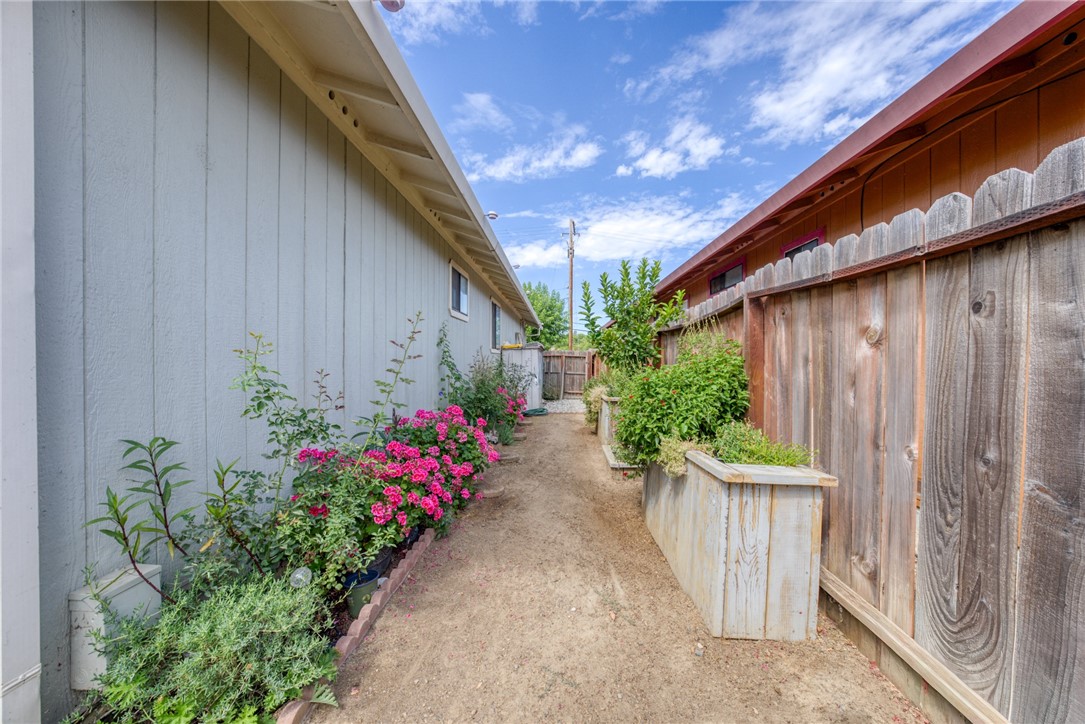 main property photo 44