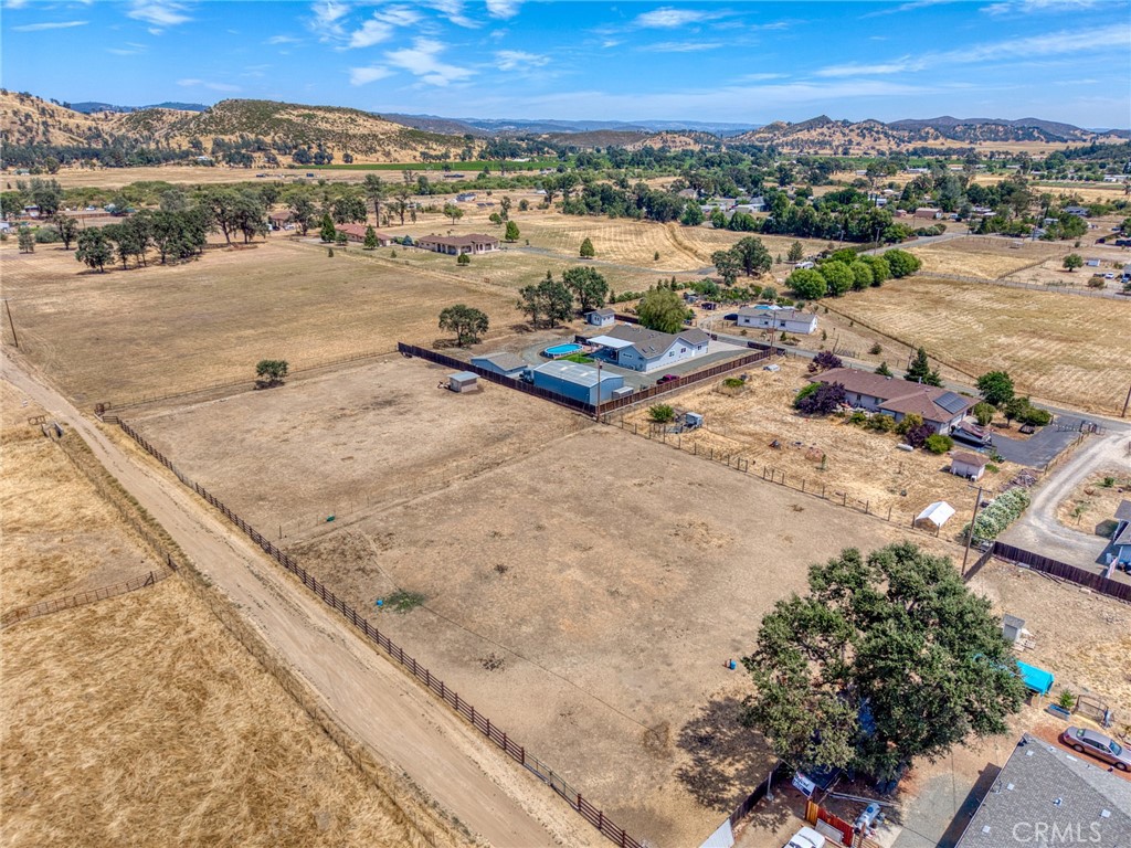 main property photo 9