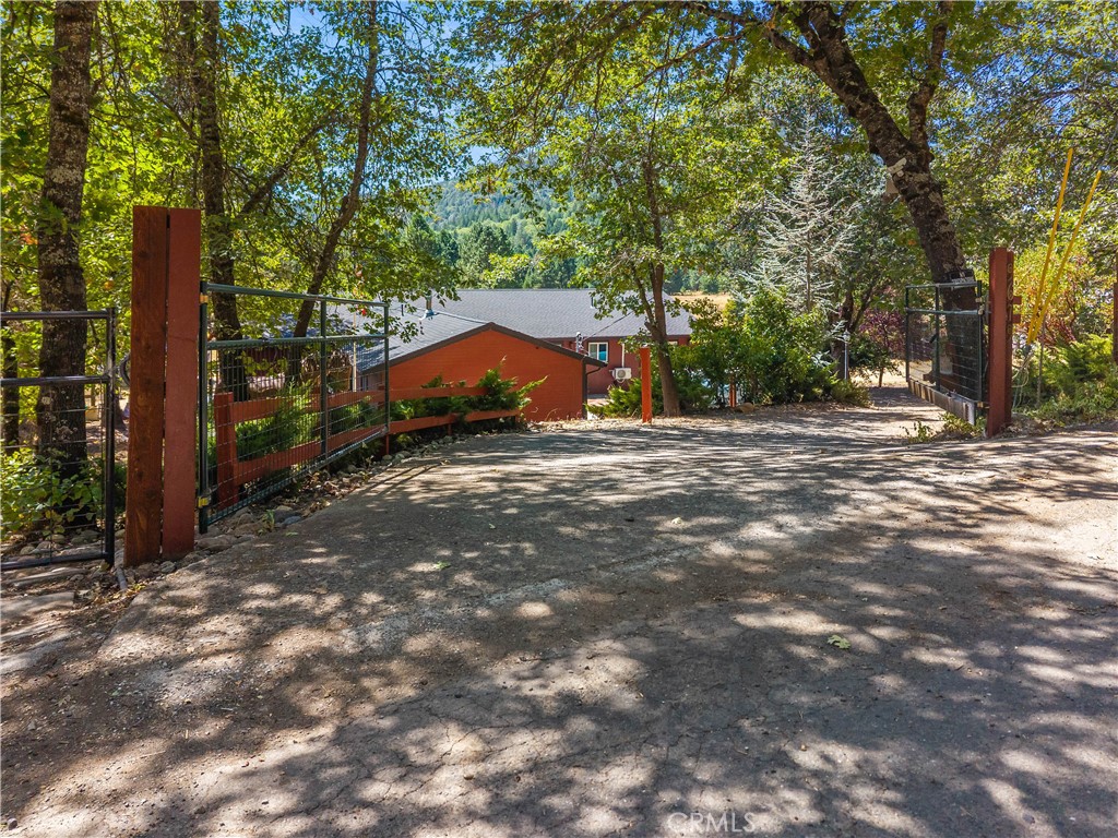 main property photo 50