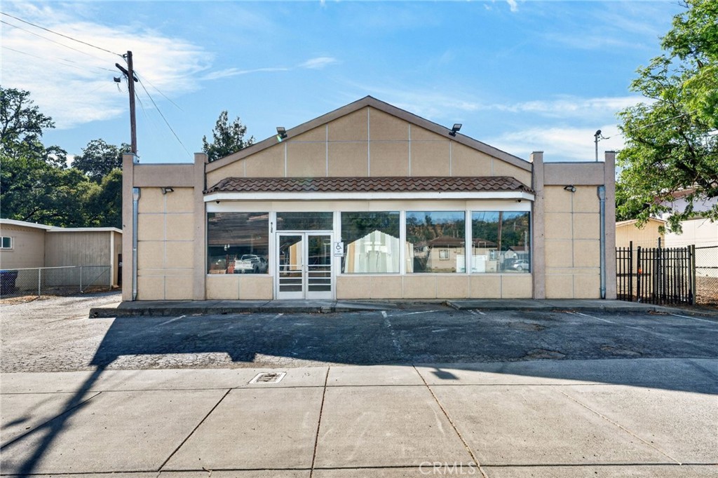 main property photo 7
