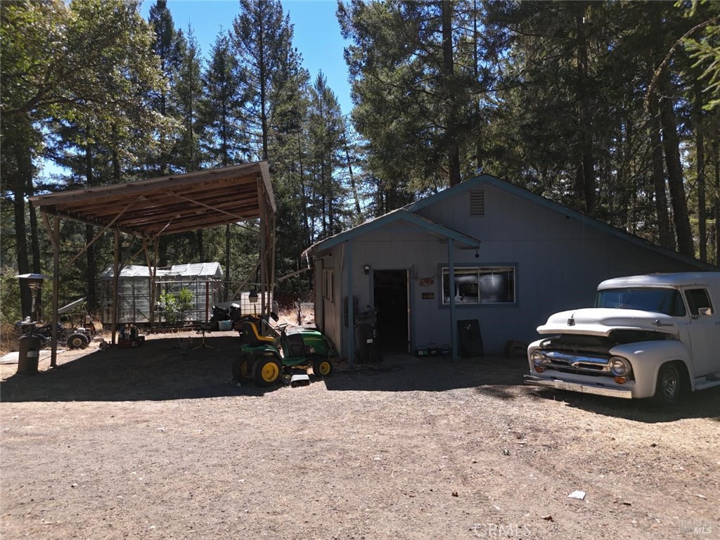 main property photo 10