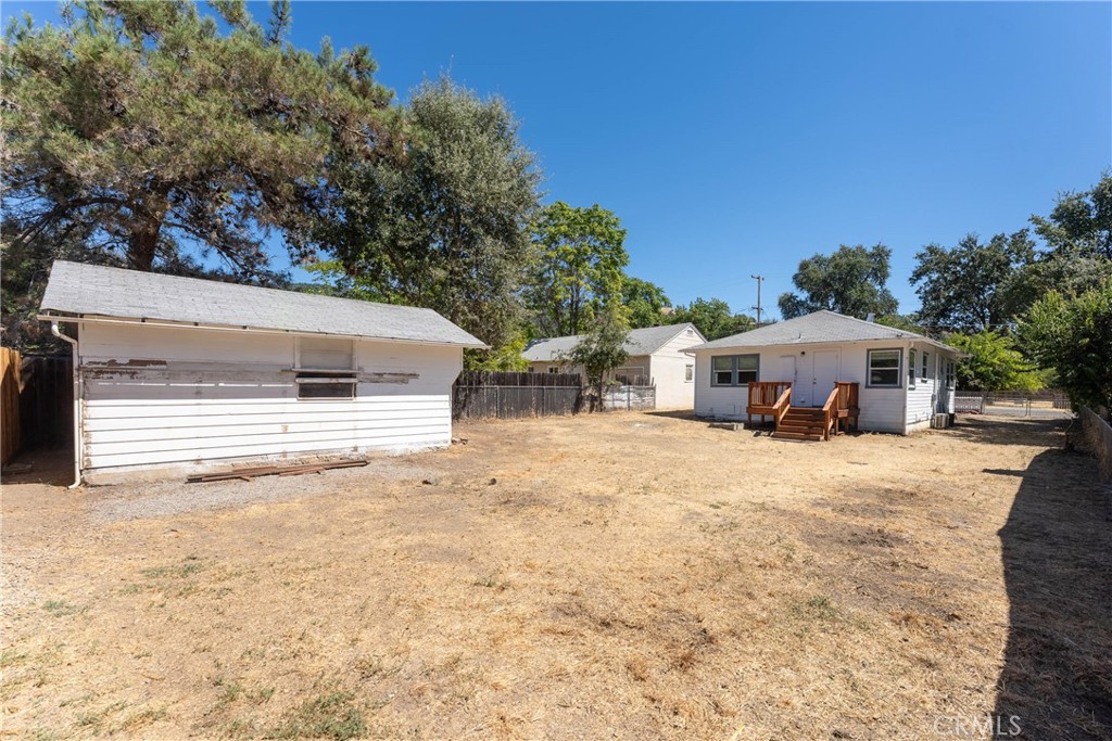 main property photo 14
