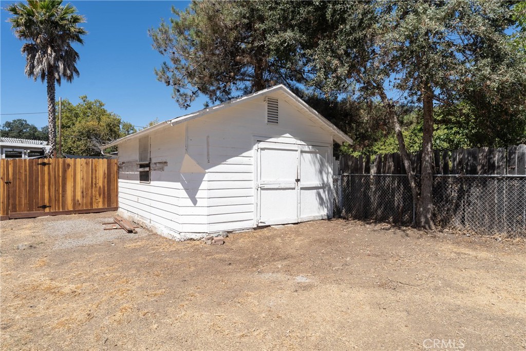 main property photo 19