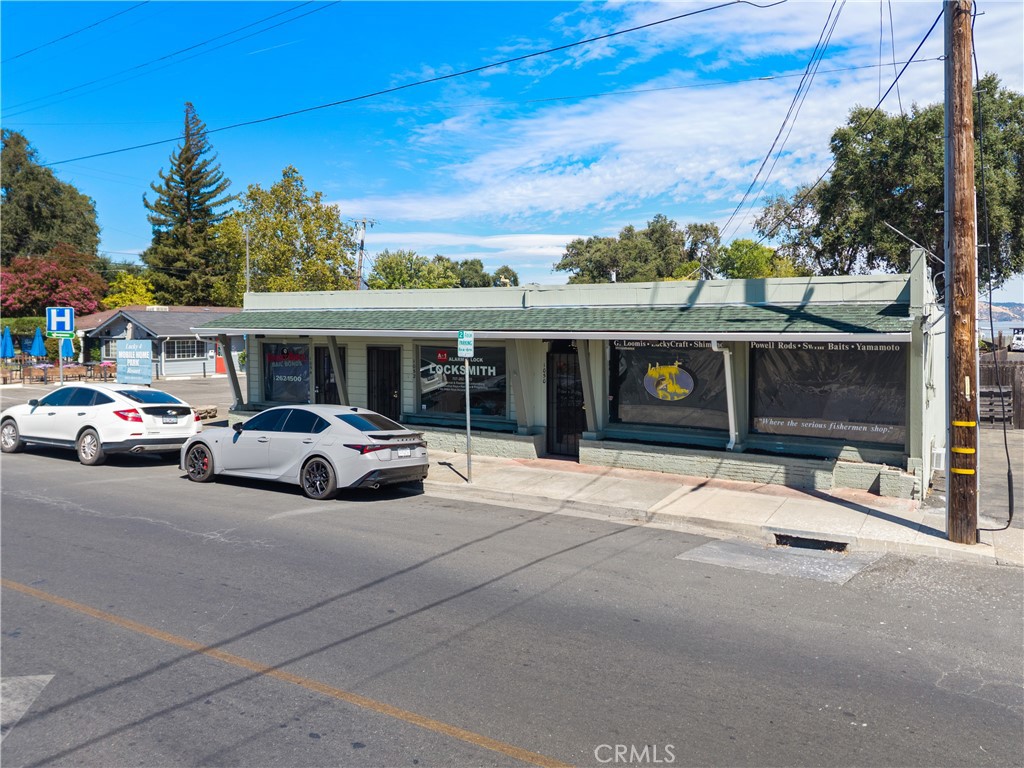main property photo 8