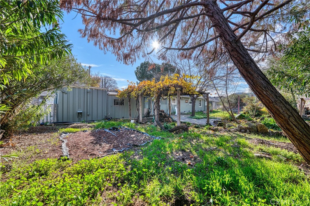 main property photo 40