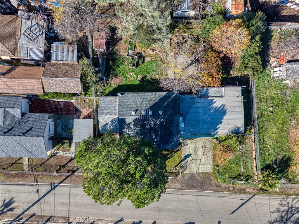 main property photo 50