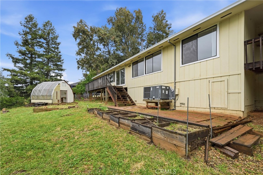 main property photo 28