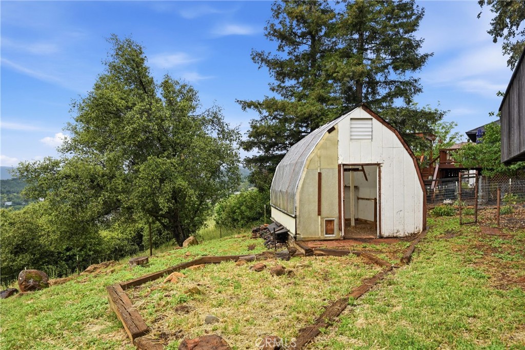 main property photo 29