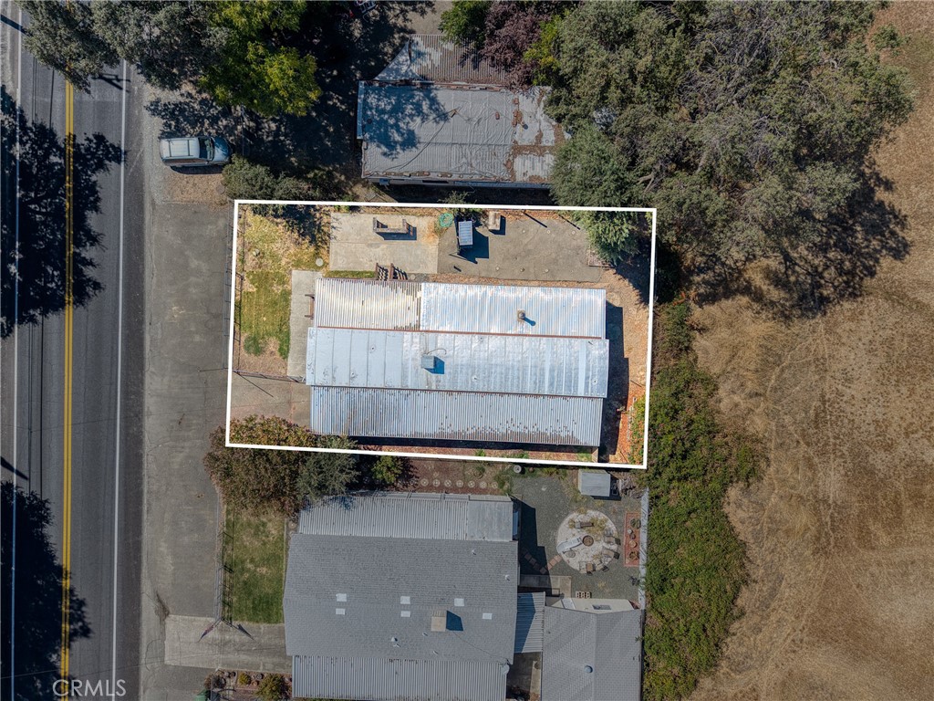 main property photo 40